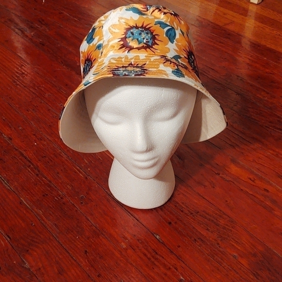 Accessories - Sunflower Print Cotton Bucket Hat